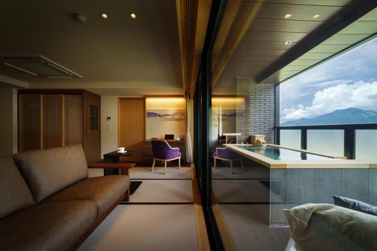 Aburaya Tousen Hotel Яманучи Екстериор снимка