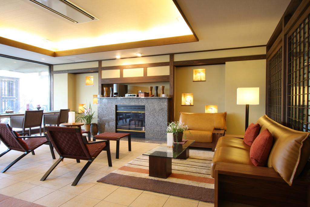 Aburaya Tousen Hotel Яманучи Екстериор снимка